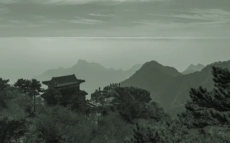 泰山实景的艺术化背景预览
